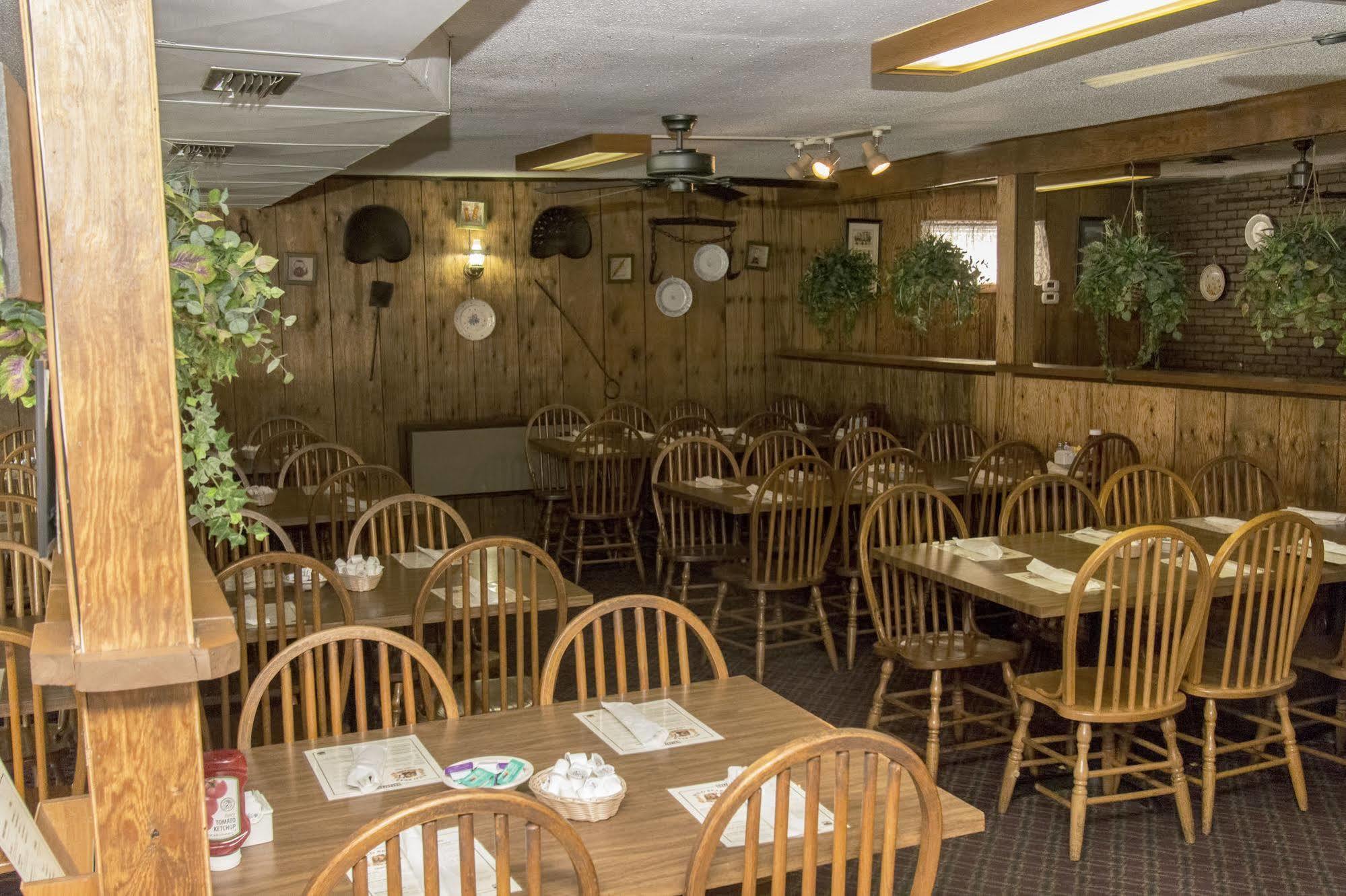 Wild Bear Inn Pigeon Forge Exterior foto