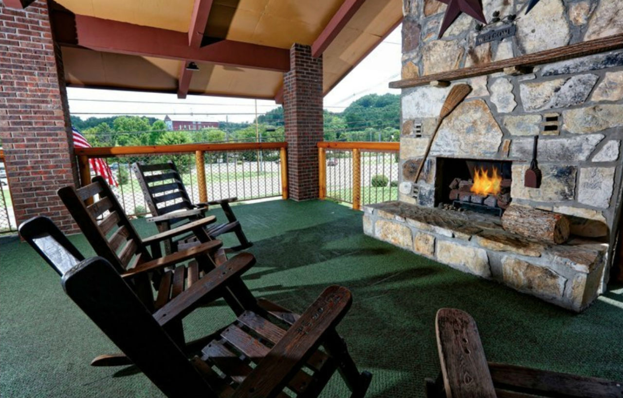Wild Bear Inn Pigeon Forge Exterior foto